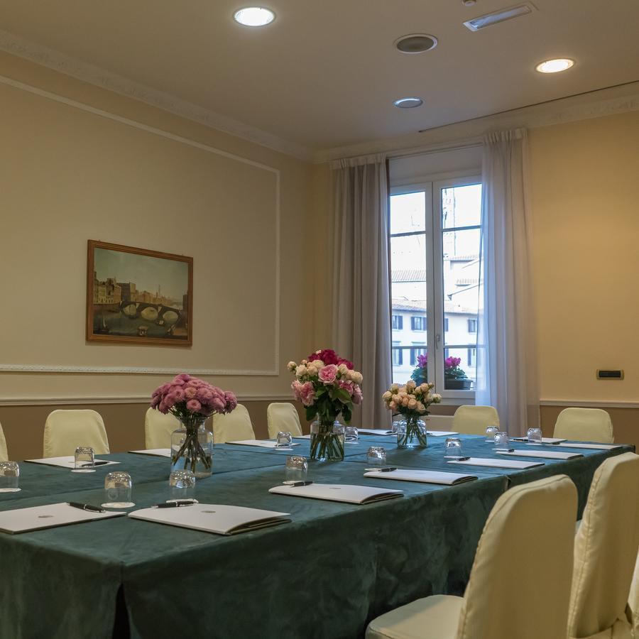 Hotel Bernini Palace Florenţa Exterior foto The boardroom of the Academy