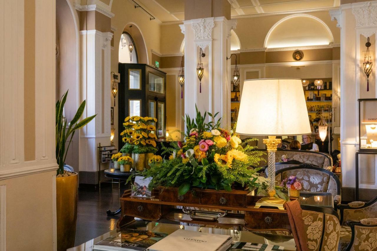 Hotel Bernini Palace Florenţa Exterior foto The lobby of the hotel